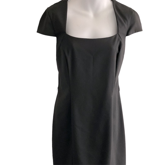 Jacob | Cap Sleeve Dress - Picture 2 of 11